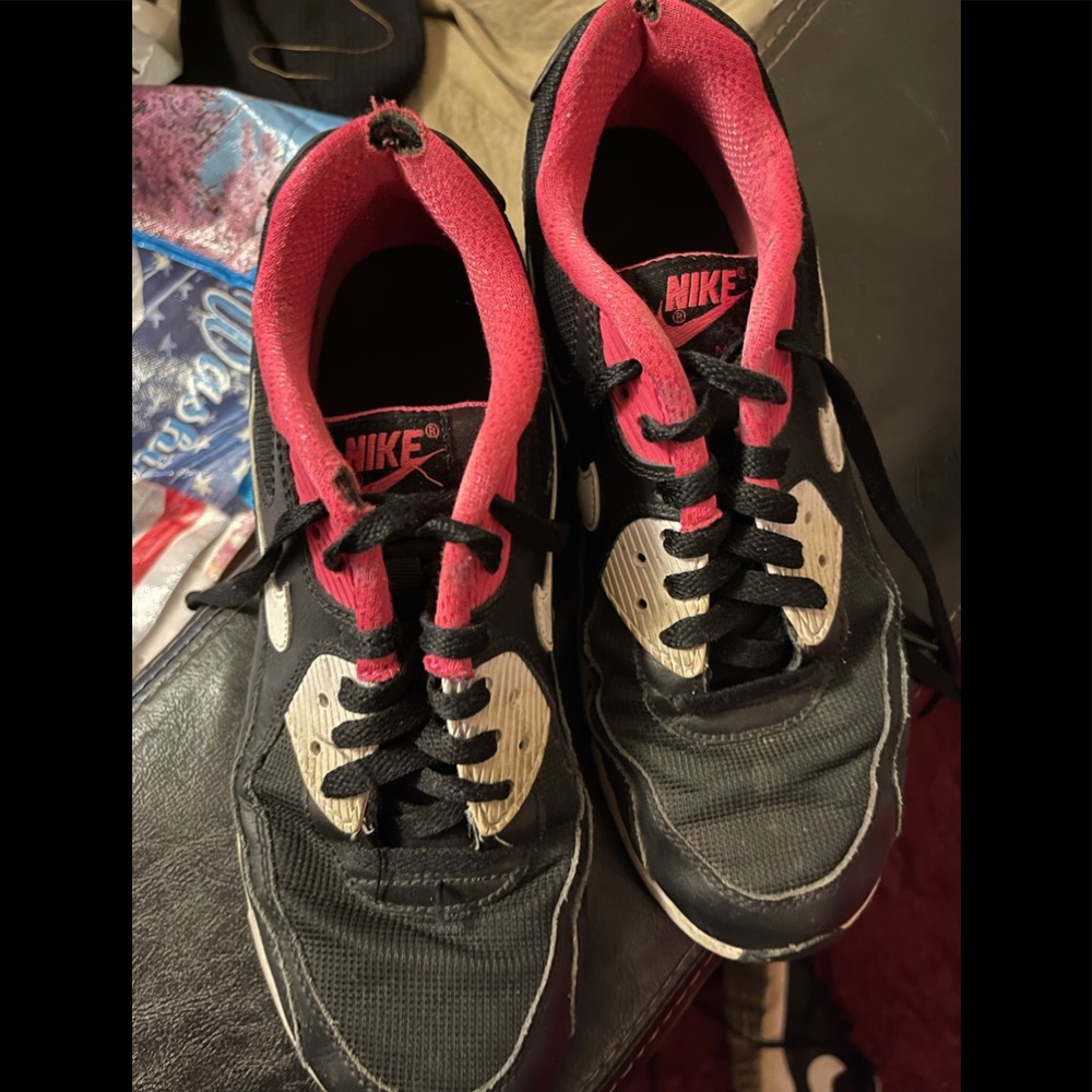 Women’s Nike shoes (read description)